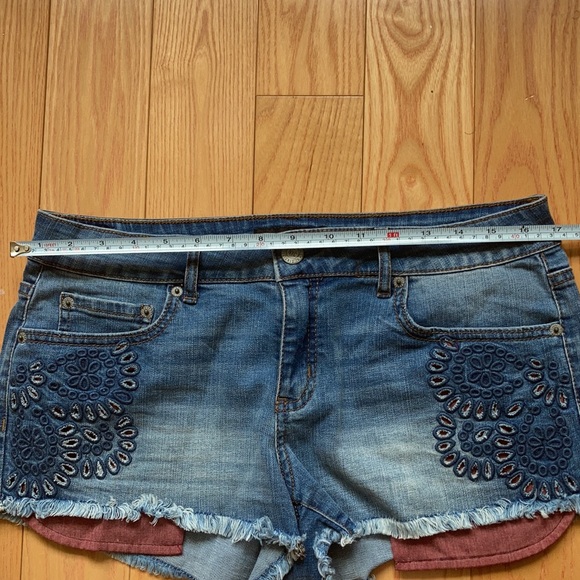 Aéropostale Jean shorts - Picture 9 of 13